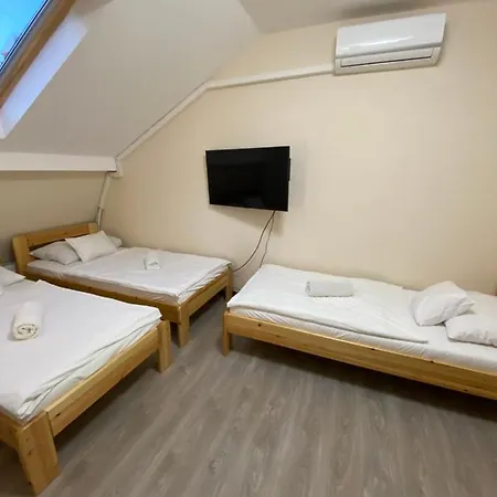Kiskakas Etterem Gasthuis 3*